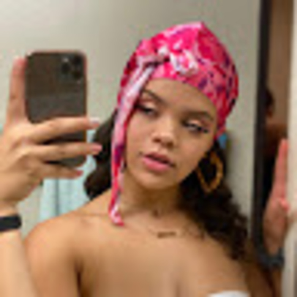 Meet your Posher, Leesha